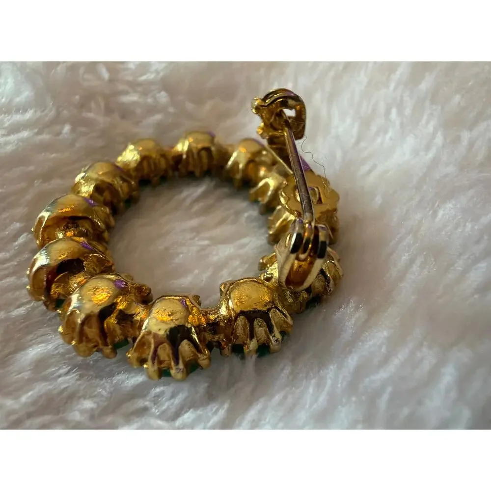 Vintage Green Faceted Glass Rhinestone Circle Wreath Brooch Gold Tone Pin 1.5